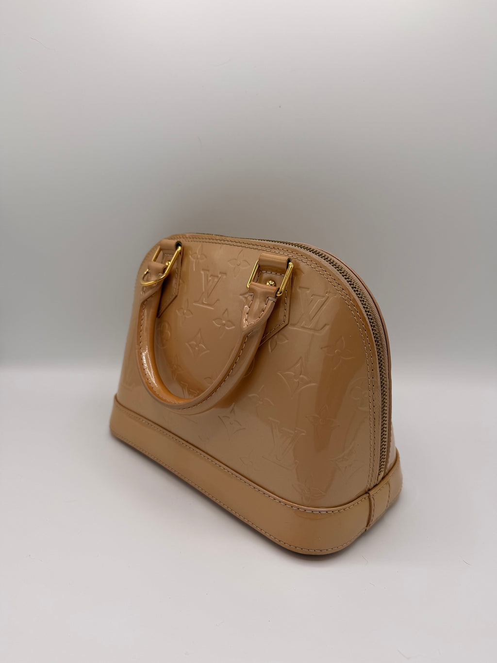 Louis Vuitton Alma BB Monogram Vernis Beige