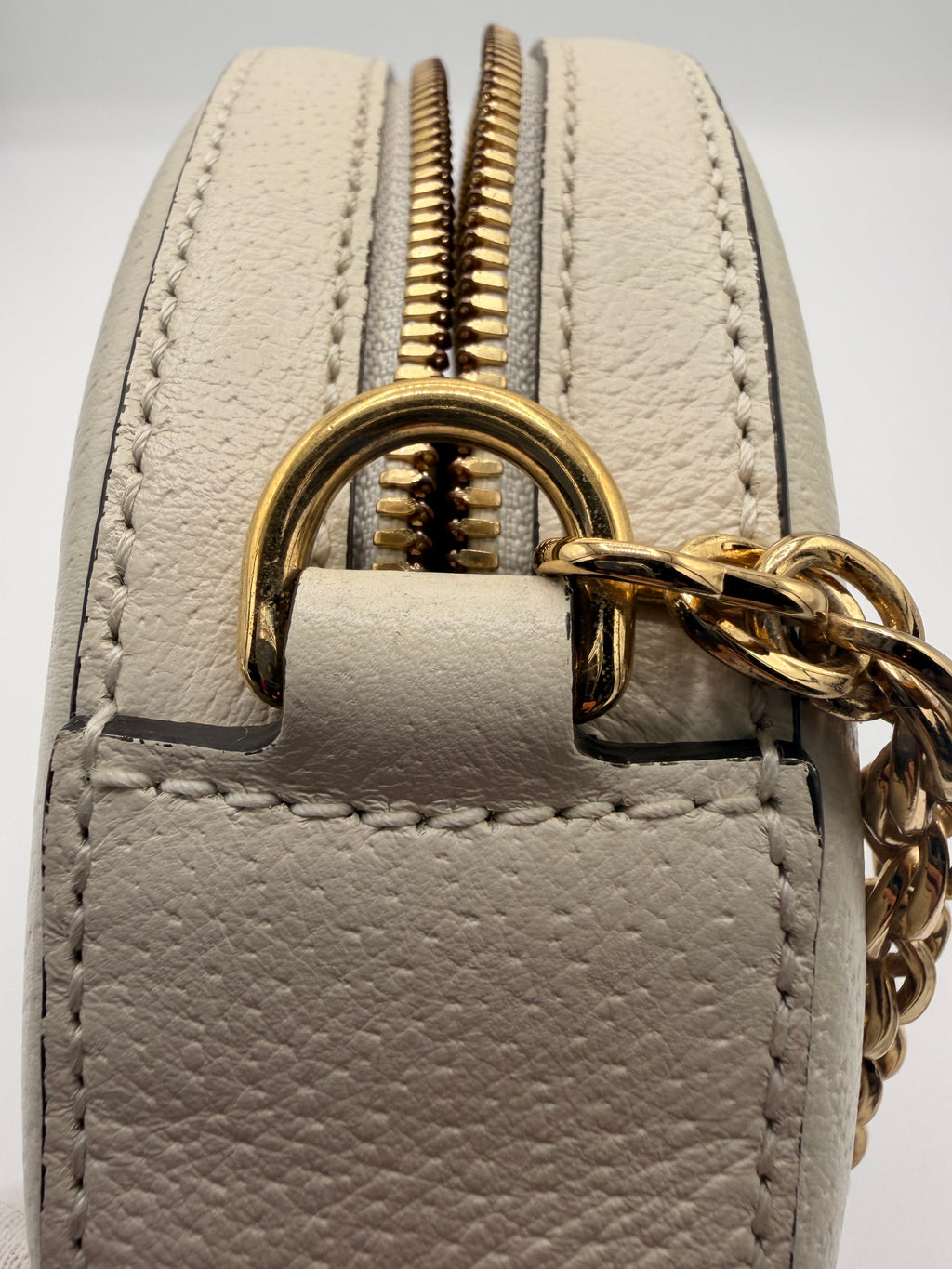 Gucci Ophidia Mini Round Crossbody Bag in White Leather with Web Stripe