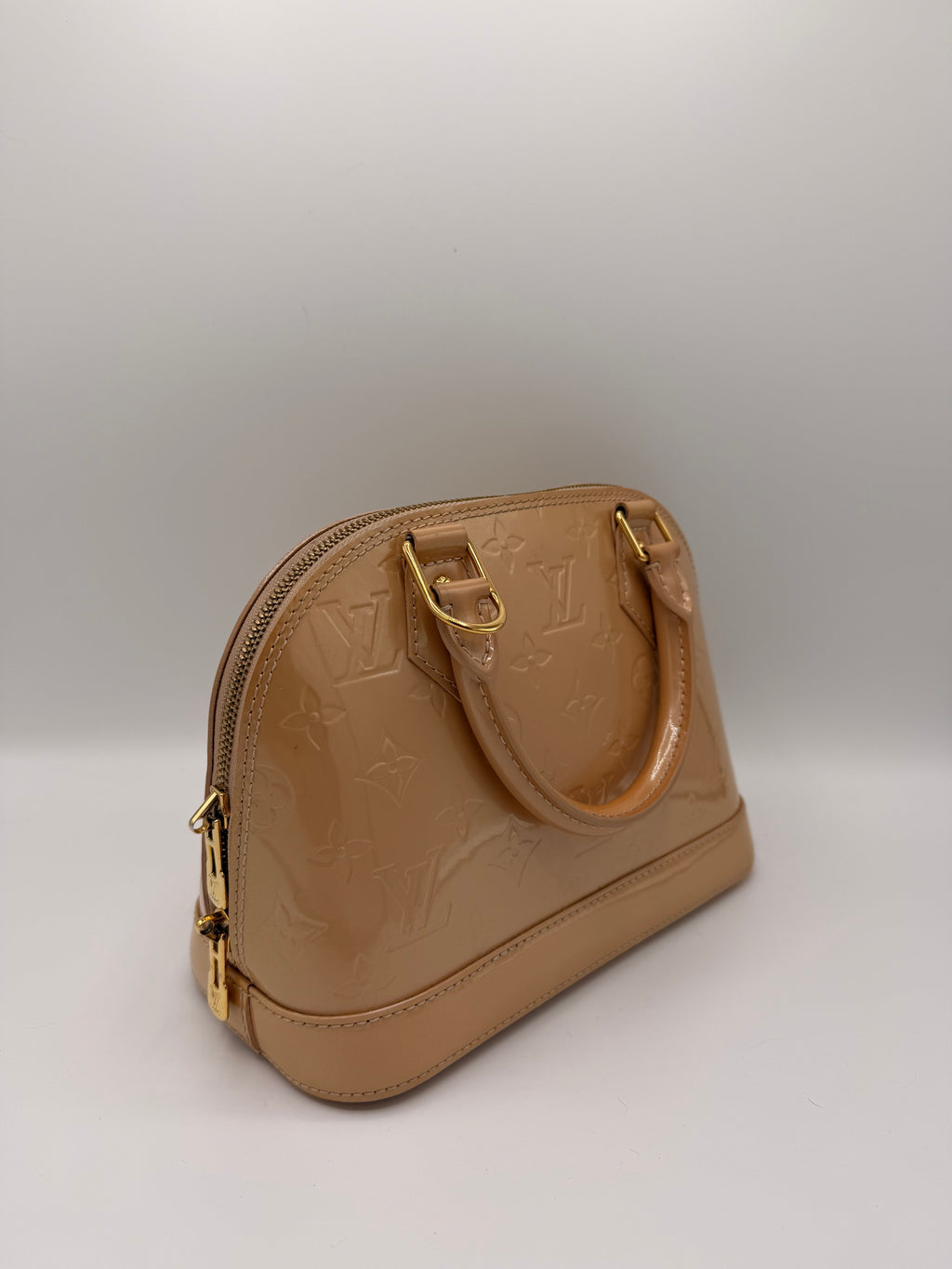 Louis Vuitton Alma BB Monogram Vernis Beige
