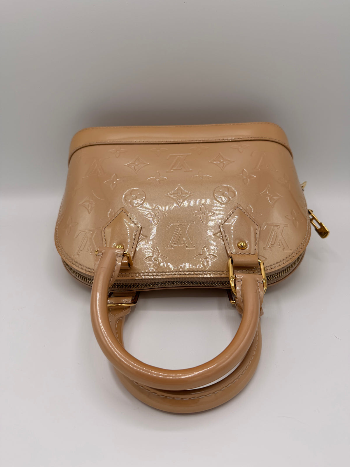 Louis Vuitton Alma BB Monogram Vernis Beige
