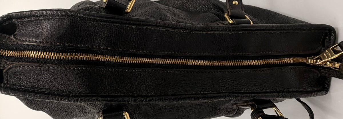 Louis Vuitton Mahina L Hobo – Black