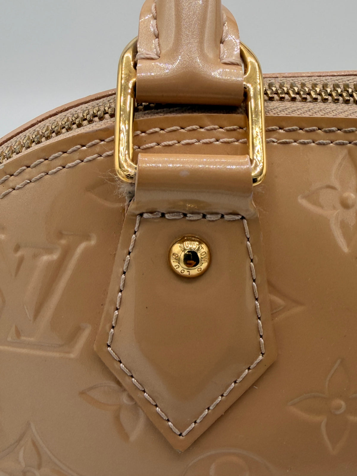 Louis Vuitton Alma BB Monogram Vernis Beige