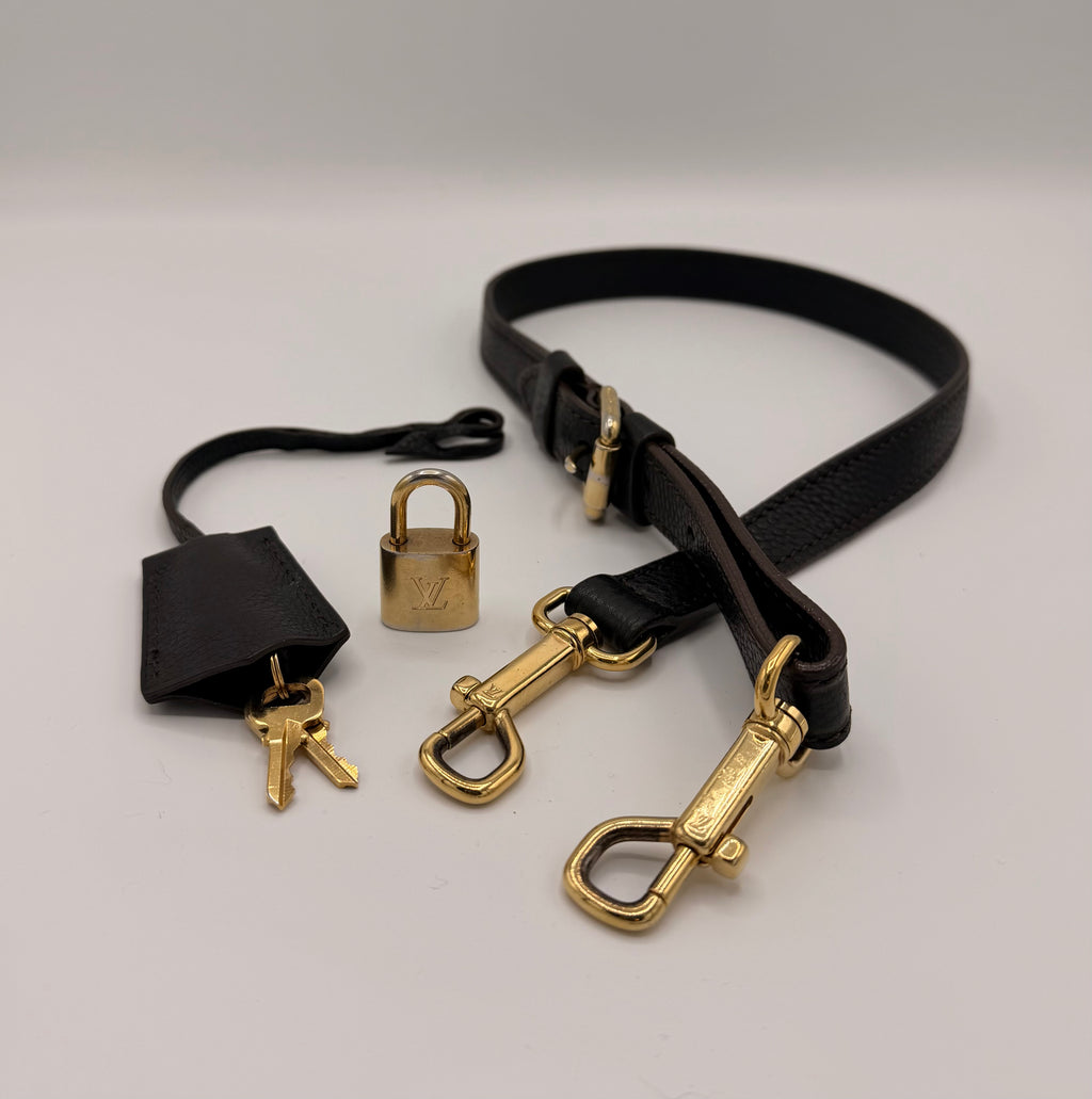Louis Vuitton Mahina L Hobo – Black